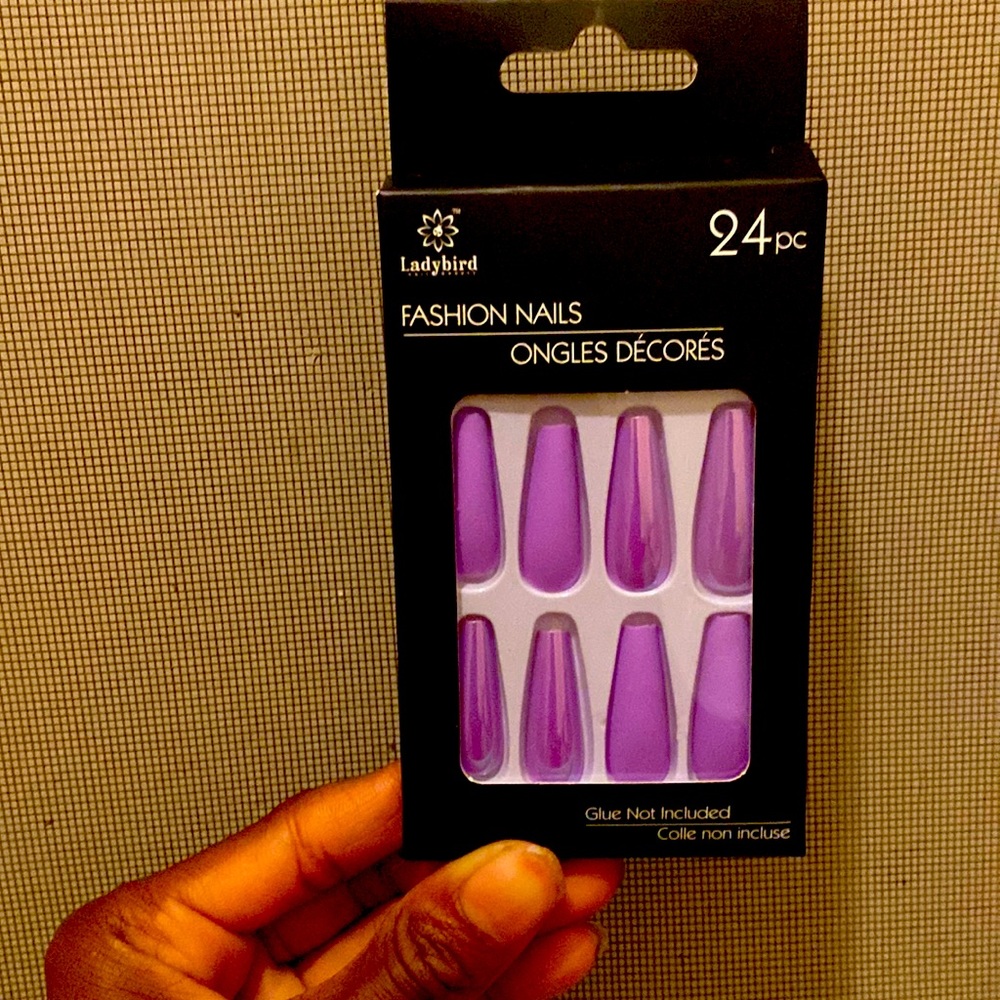 Beautiful lavender colored press on nails